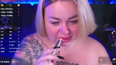 Snapshot of zarareign_ chatting on September 17, 7:23 pm Lola online show from September 17, 7:23 pm