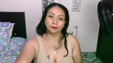 Snapshot of zaray_45bella chatting on February 27, 11:37 pm zaray online show from February 27, 11:37 pm