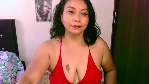 Snapshot of zaray_45bella chatting on October 16, 8:55 pm zaray online show from October 16, 8:55 pm