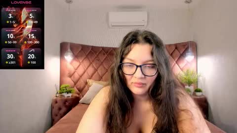 Zarifa online show from December 14, 10:15 pm