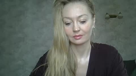 Zarina Swift online show from March 22, 5:02 am