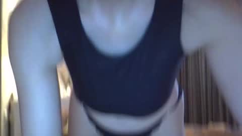 Snapshot of zarinaswift chatting on October 21, 4:05 am Zarina Swift online show from October 21, 4:05 am