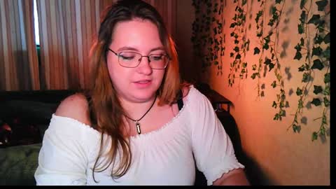 Snapshot of zayarush chatting on October 13, 11:35 am zayarush online show from October 13, 11:35 am