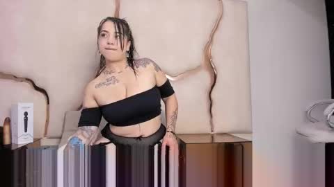 Zayra online show from April 15, 3:34 pm