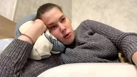 Sindy online show from February 12, 3:58 pm