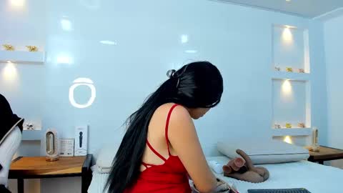 Zenda Evans online show from September 11, 4:46 am