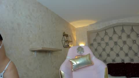 Snapshot of zephyra_angels1 chatting on January 4, 1:10 pm ZEPHYRA ANGELS online show from January 4, 1:10 pm
