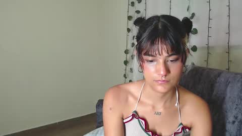 Snapshot of zero__o chatting on February 12, 12:33 pm ZERO online show from February 12, 12:33 pm