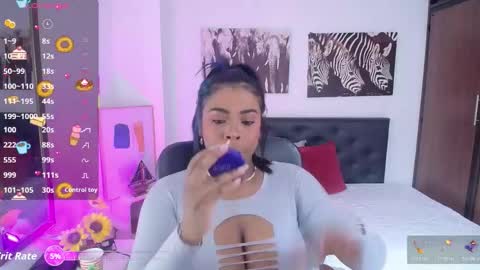 zhia  zeus online show from December 14, 3:01 am