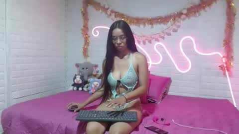 zhoe_sharon online show from May 23, 6:06 pm