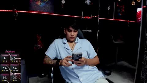 zhoestrong online show from December 13, 7:53 pm