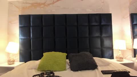 zihaadams_ online show from June 11, 3:36 am