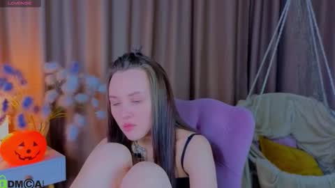 Zlata  Mon Tue Thu Fri Sun Sa GMT 3 0000pm - 0600pm  online show from November 1, 6:23 pm