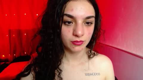 zoe_0111 online show from February 13, 9:28 pm