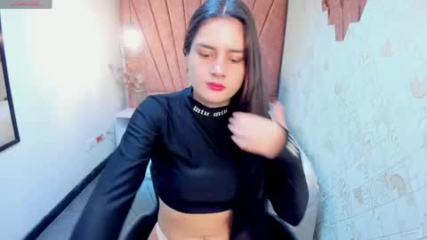 ZOE TAYLOR online show from April 17, 11:56 am