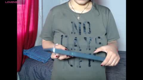 Snapshot of zoe_bronw chatting on December 5, 11:16 am Zoe Bronw online show from December 5, 11:16 am