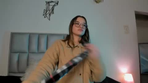 zoe_dear online show from April 6, 1:38 am