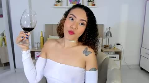 Zoe Gruber online show from May 1, 11:41 pm