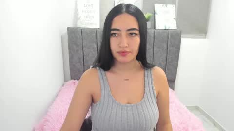 zoe_jones7 online show from February 28, 4:10 am