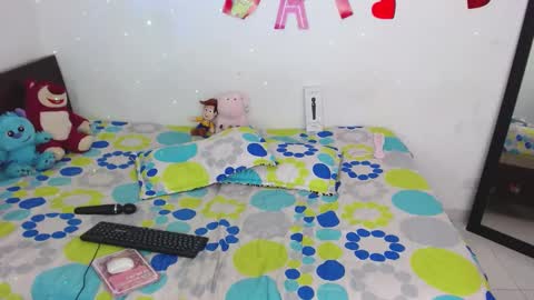 Snapshot of zoe_lane_ chatting on September 19, 2:27 pm zoe online show from September 19, 2:27 pm