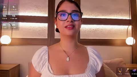 zoe_mhendez online show from November 24, 2:35 am