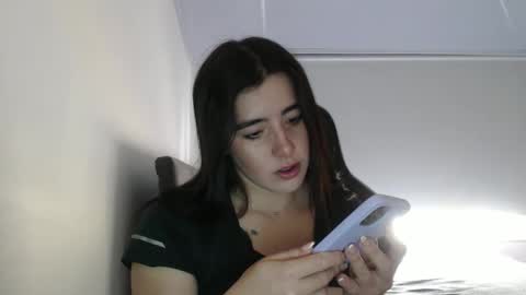 Zoe online show from April 7, 5:48 pm