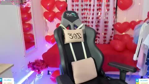 zoe_sullivan_ online show from February 16, 9:31 am