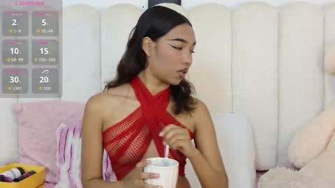 zoeameliie online show from November 26, 12:33 am