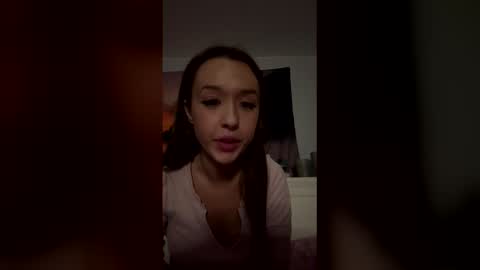 zoeapolo online show from February 2, 2:32 am