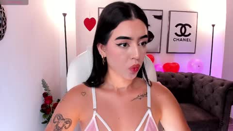  zoee jackson online show from February 16, 6:43 pm