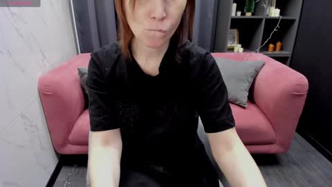 Snapshot of zoeeast chatting on January 3, 1:25 pm Zoe online show from January 3, 1:25 pm