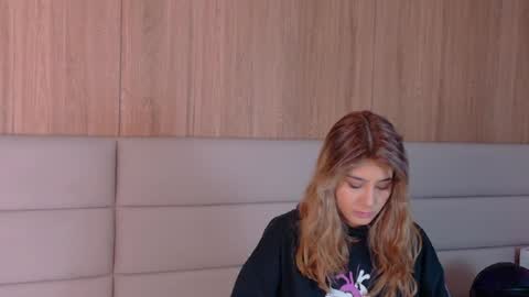 Zoe online show from May 26, 10:58 am