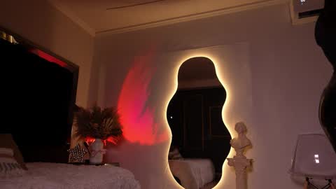 zoevidal_ online show from January 14, 11:59 am