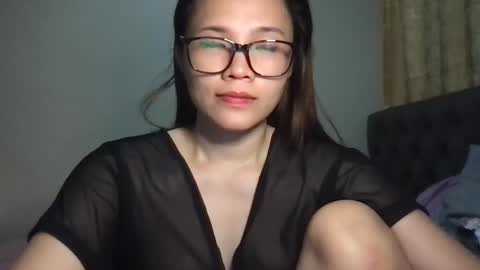 Snapshot of zoey_foryou chatting on February 17, 11:02 am zoey_foryou online show from February 17, 11:02 am