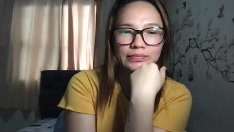 Snapshot of zoey_foryou chatting on December 18, 2:53 am zoey_foryou online show from December 18, 2:53 am