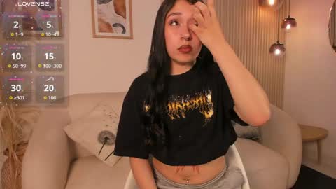 Zoey  online show from April 21, 12:45 pm