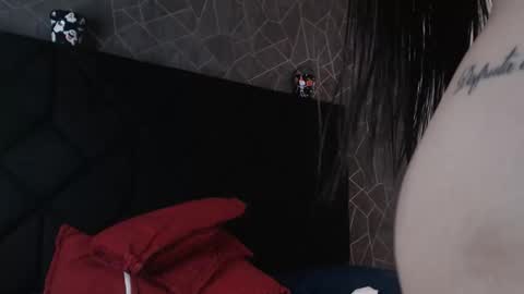 zoey_stone online show from October 29, 10:23 pm