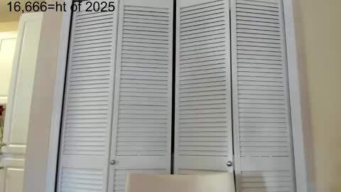 Zoie online show from November 8, 8:25 pm