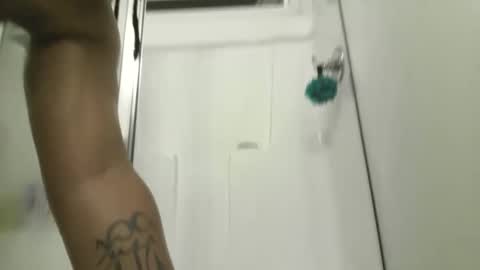 zuriluxe45 online show from December 17, 10:08 am