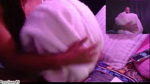 zuriluxe45 online show from October 22, 3:00 am