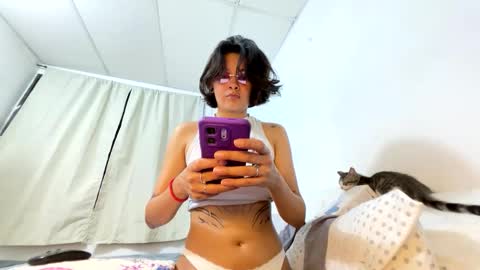 zuzu_angel28 online show from September 15, 3:15 am