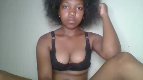 zyraelle_01 online show from April 18, 7:58 pm