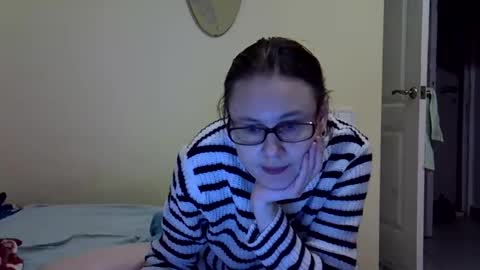 Zyuhre online show from October 12, 7:05 pm