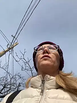 angelmommu online show from February 21, 7:42 am