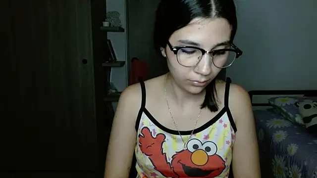 mia  lopez  online show from January 15, 3:45 am