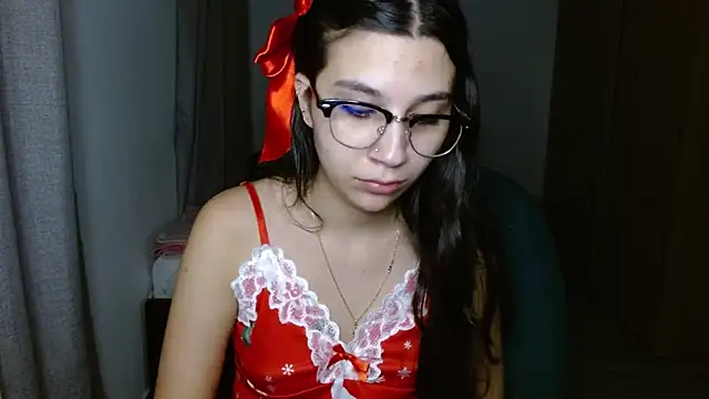 mia  lopez  online show from November 28, 4:48 am