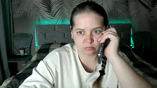 uliastar online show from September 23, 6:33 am