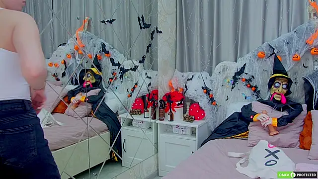 TinaBrook online show from October 31, 4:36 am