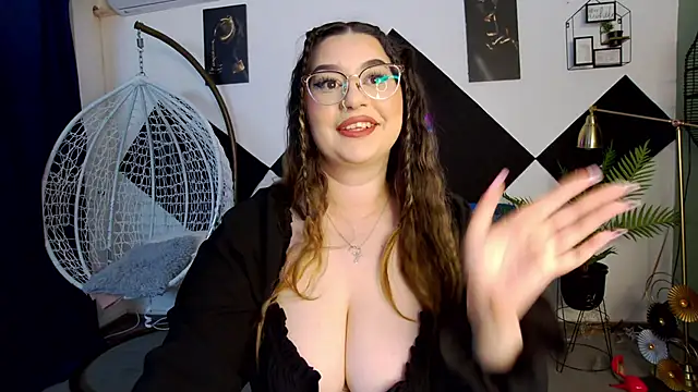 Katewalker  online show from June 17, 7:15 pm