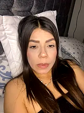 martina contreras online show from December 4, 10:06 am